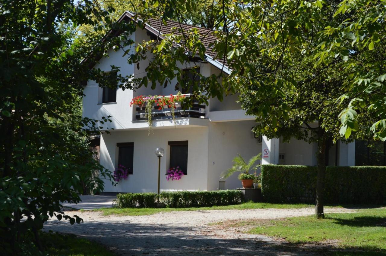 Villa My Island Bihać Exteriör bild